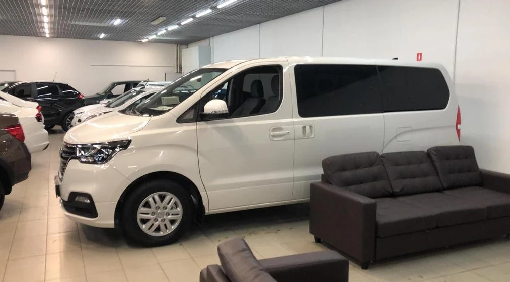 Hyundai H-1